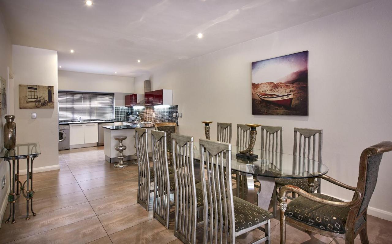 Dynasty Forest Sandown Serviced Apartments & Self Catering Hotel Йоханесбург Екстериор снимка