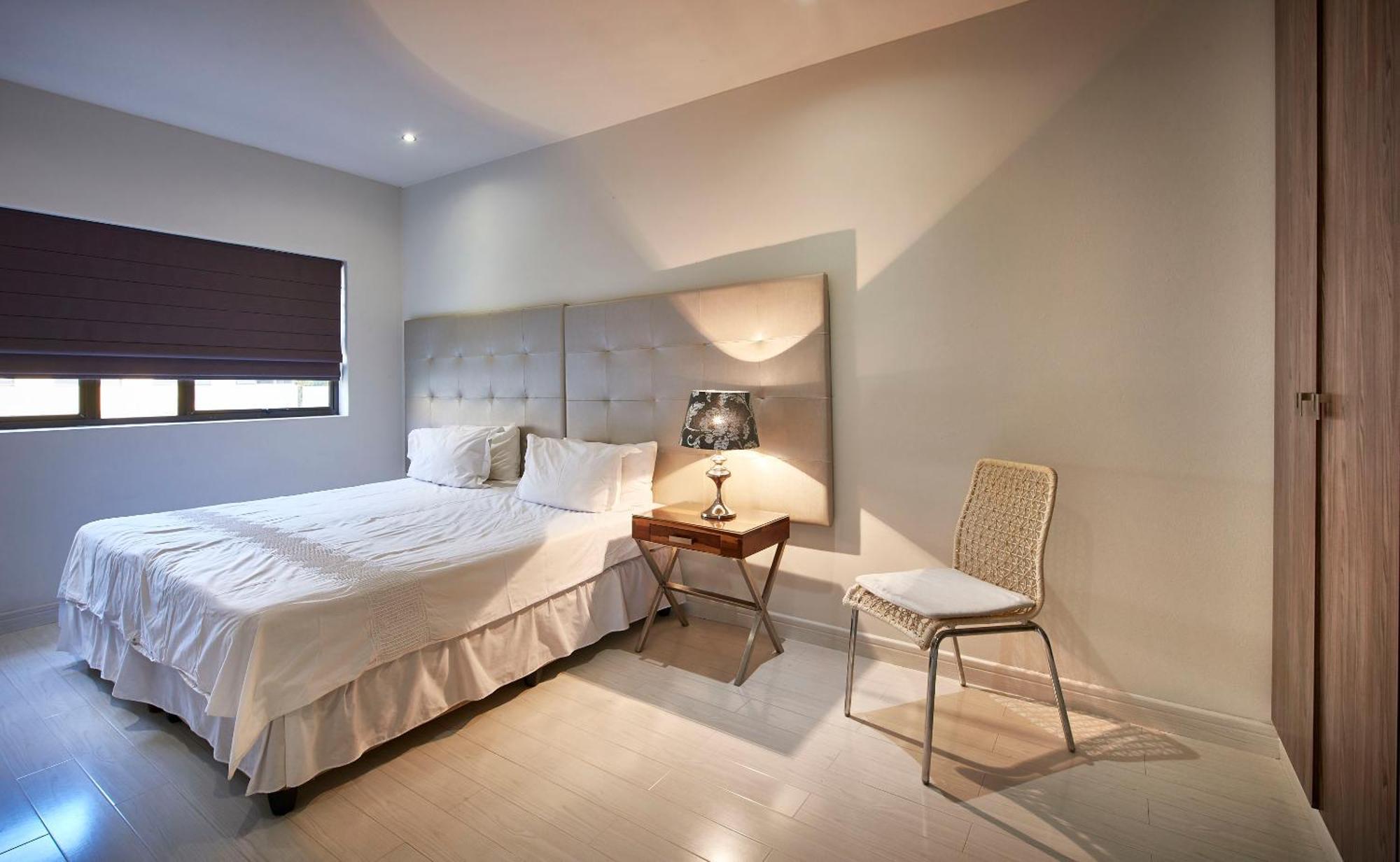 Dynasty Forest Sandown Serviced Apartments & Self Catering Hotel Йоханесбург Стая снимка