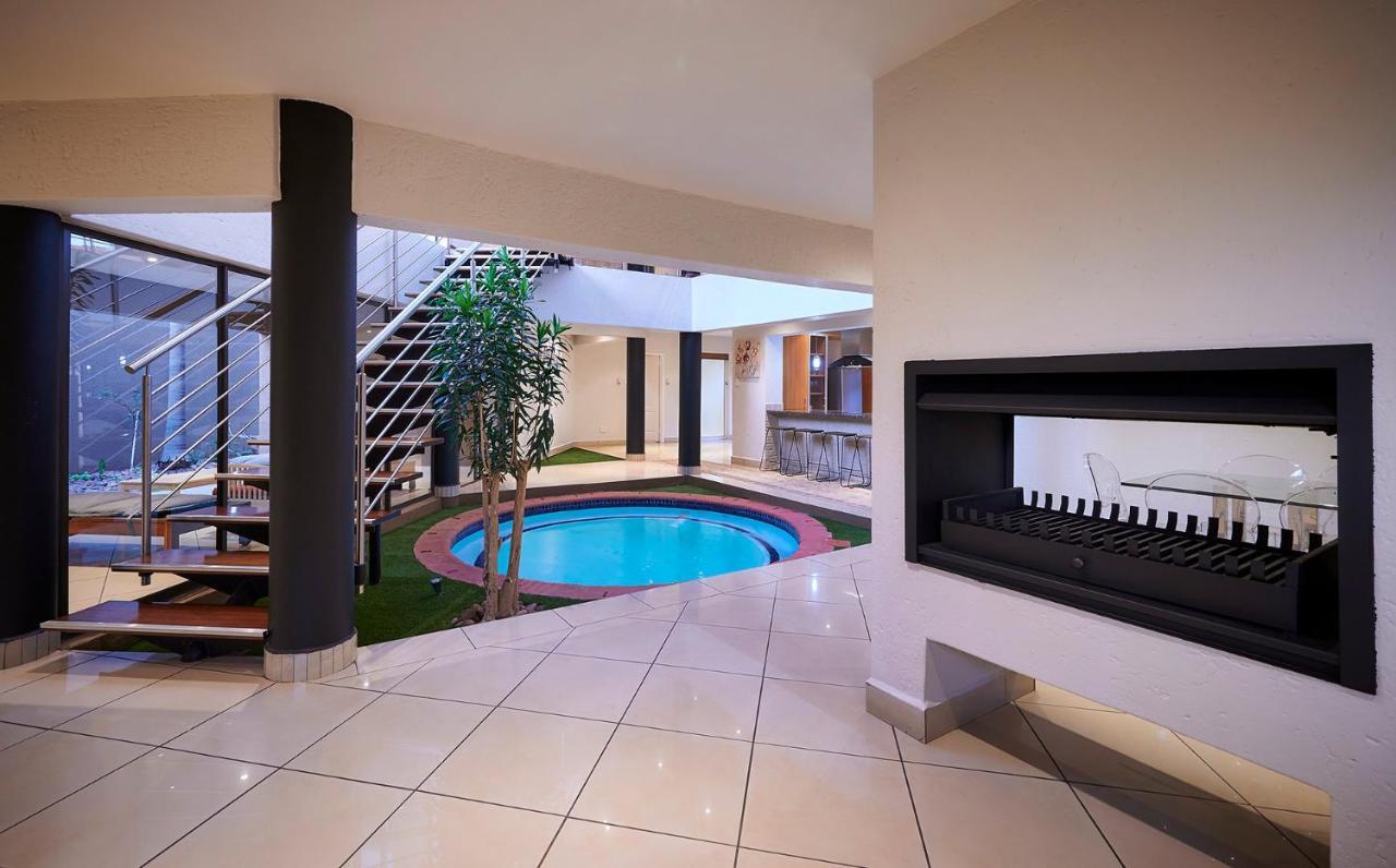 Dynasty Forest Sandown Serviced Apartments & Self Catering Hotel Йоханесбург Екстериор снимка
