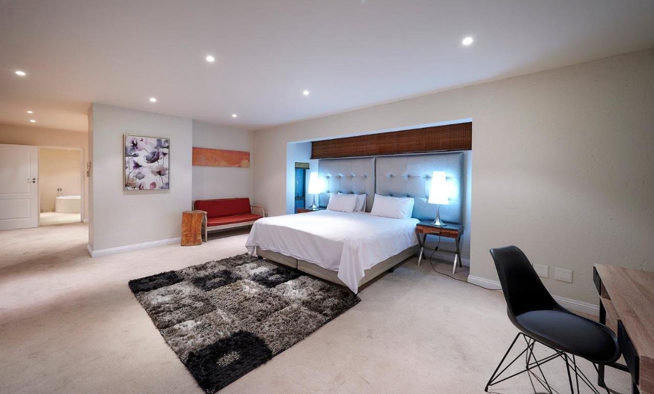 Dynasty Forest Sandown Serviced Apartments & Self Catering Hotel Йоханесбург Екстериор снимка